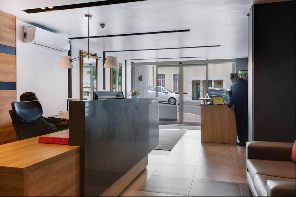Luxury On Bree With Pool, Table Mountain View *